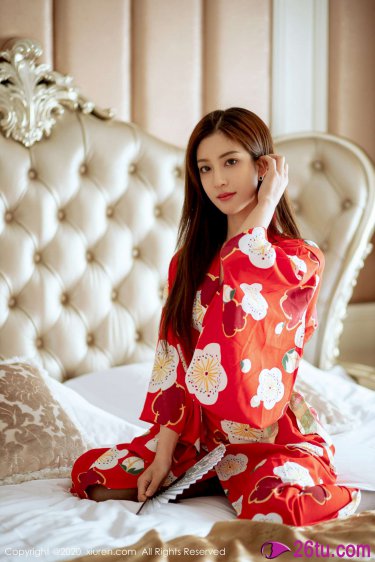 边吃胸边膜